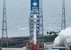 China lanza un nuevo grupo de satélites de internet.