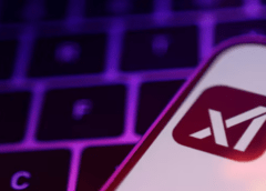 SpaceXAI lanza el modelo Grok 4.5 para tareas de codificación y gestión de agentes.
